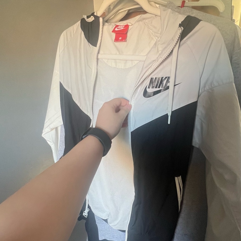 NIKE Rain Jacket/Windbreaker